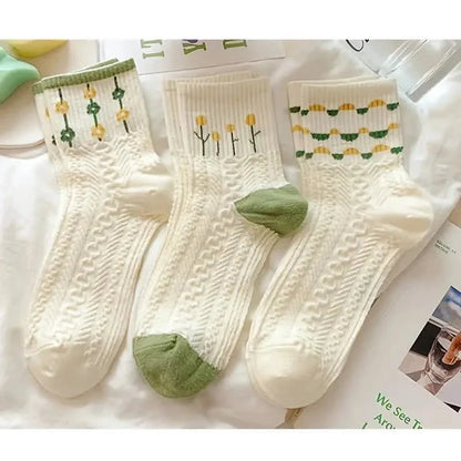 5-Pairs: Stylish Retro Floral Socks DailySale