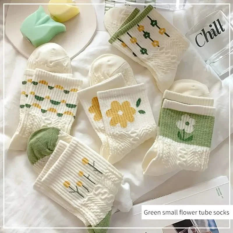 5-Pairs: Stylish Retro Floral Socks DailySale