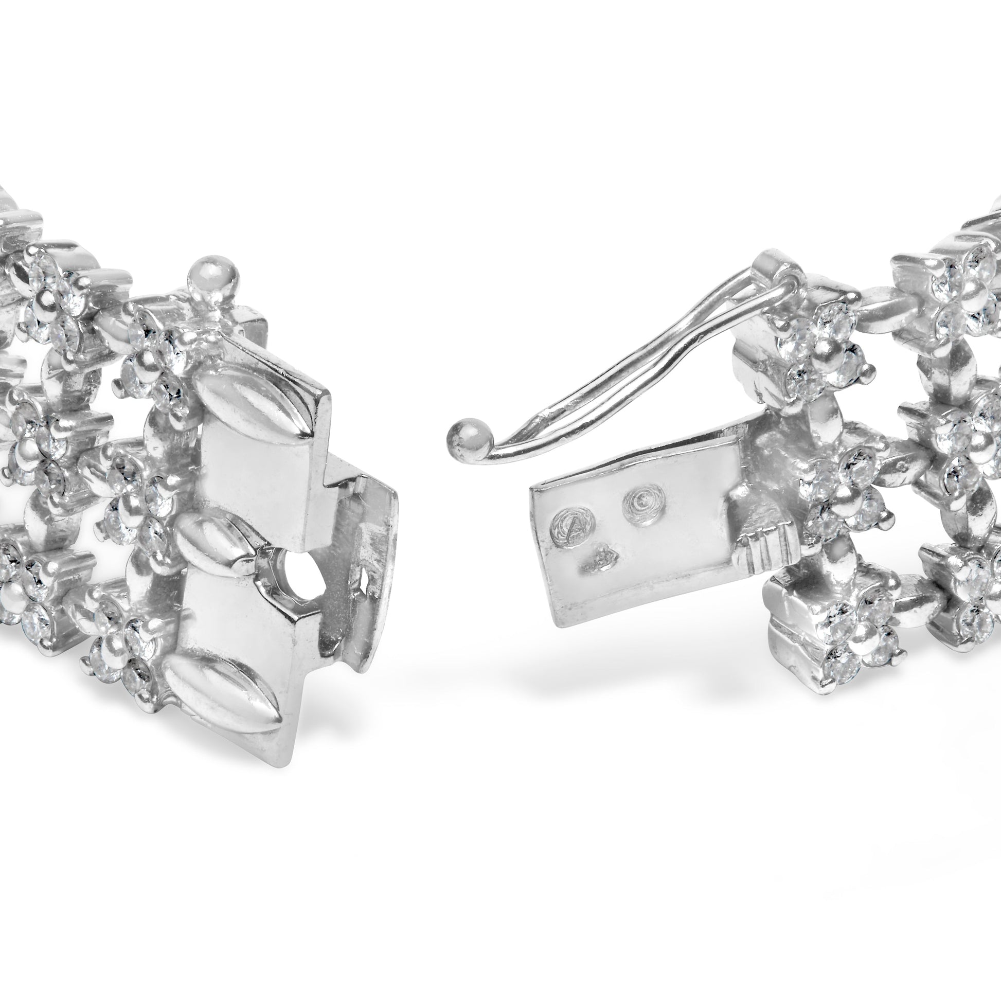 18K White Gold 7 1/2 Cttw Diamond 3 Row Floral Link Bracelet (G-H Color, VS1-VS2 Clarity) - 7 " Inches Bids.com