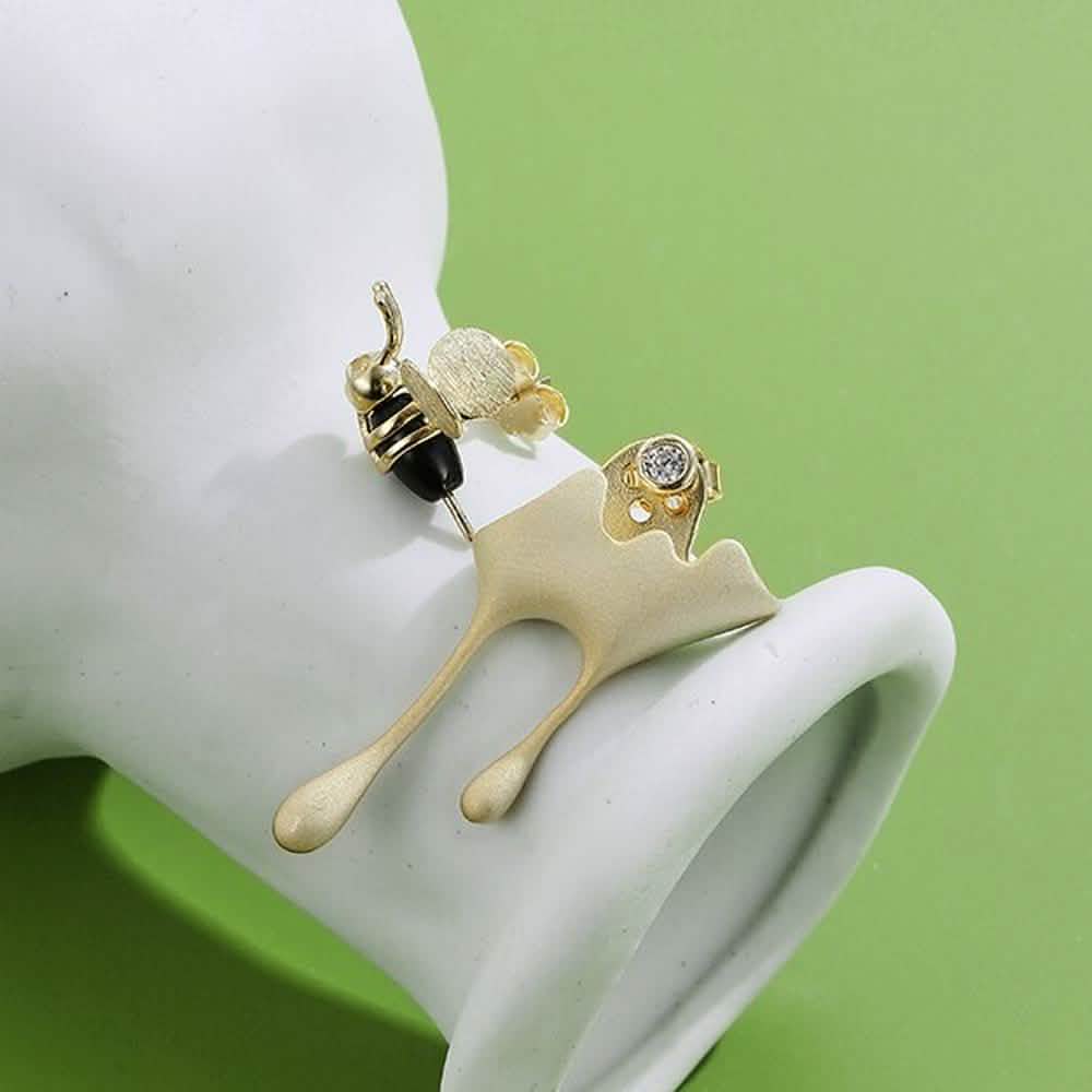 5A Clear Cubic Zirconia And Agate Stone Cute Bee 925 Sterling Silver Stud Earrings DailySale