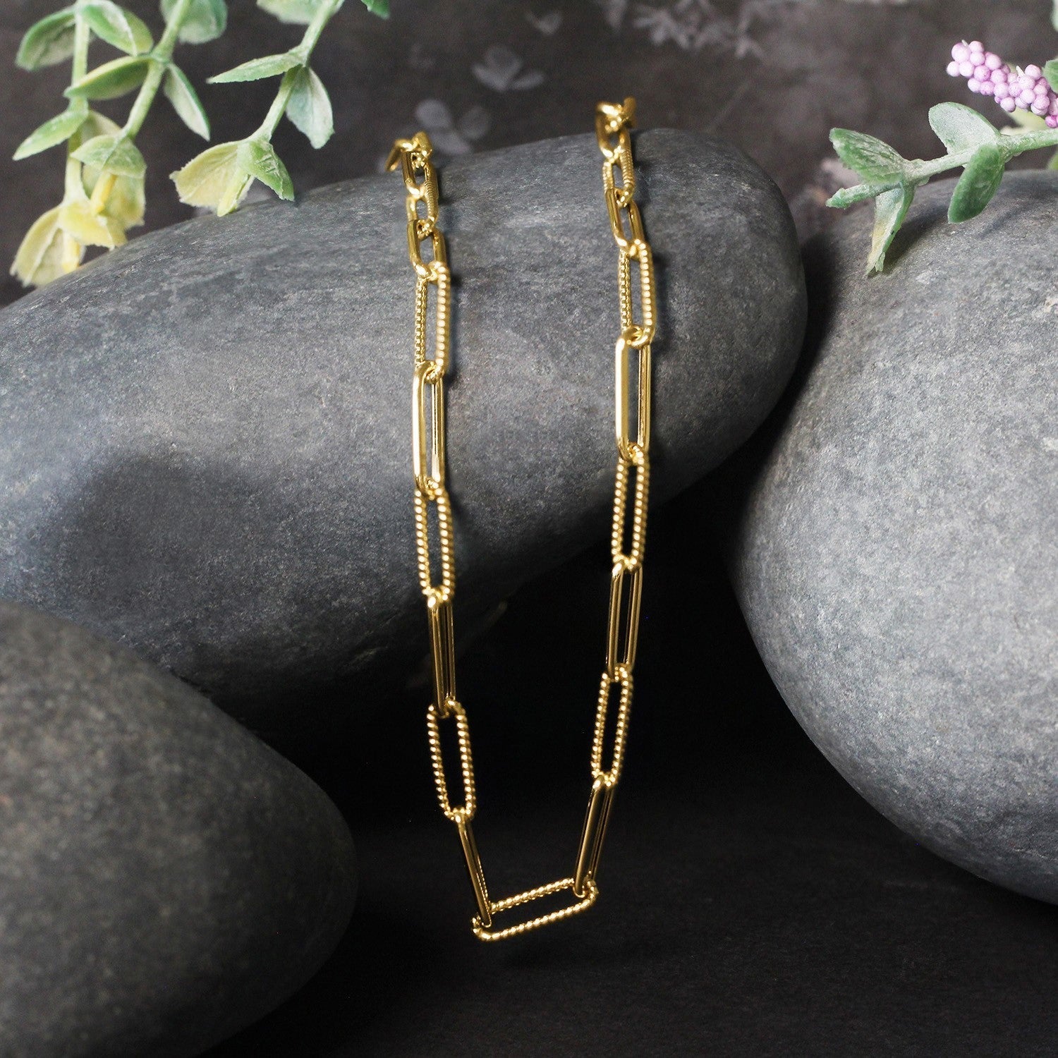 14k Yellow Gold Textured Paperclip Chain (3.5mm) Bids.com