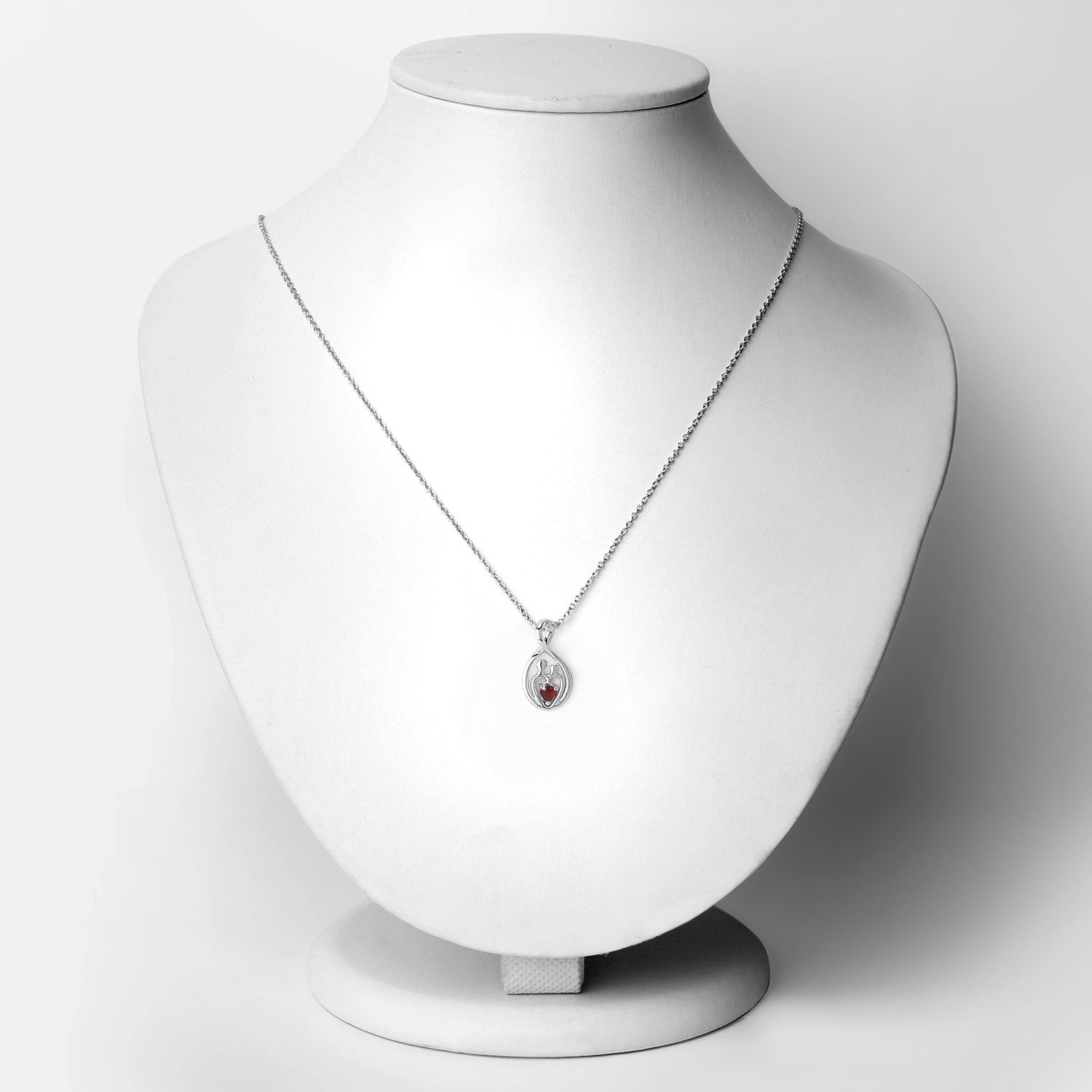 0.14 Carat Genuine Garnet .925 Sterling Silver Pendant Bids.com