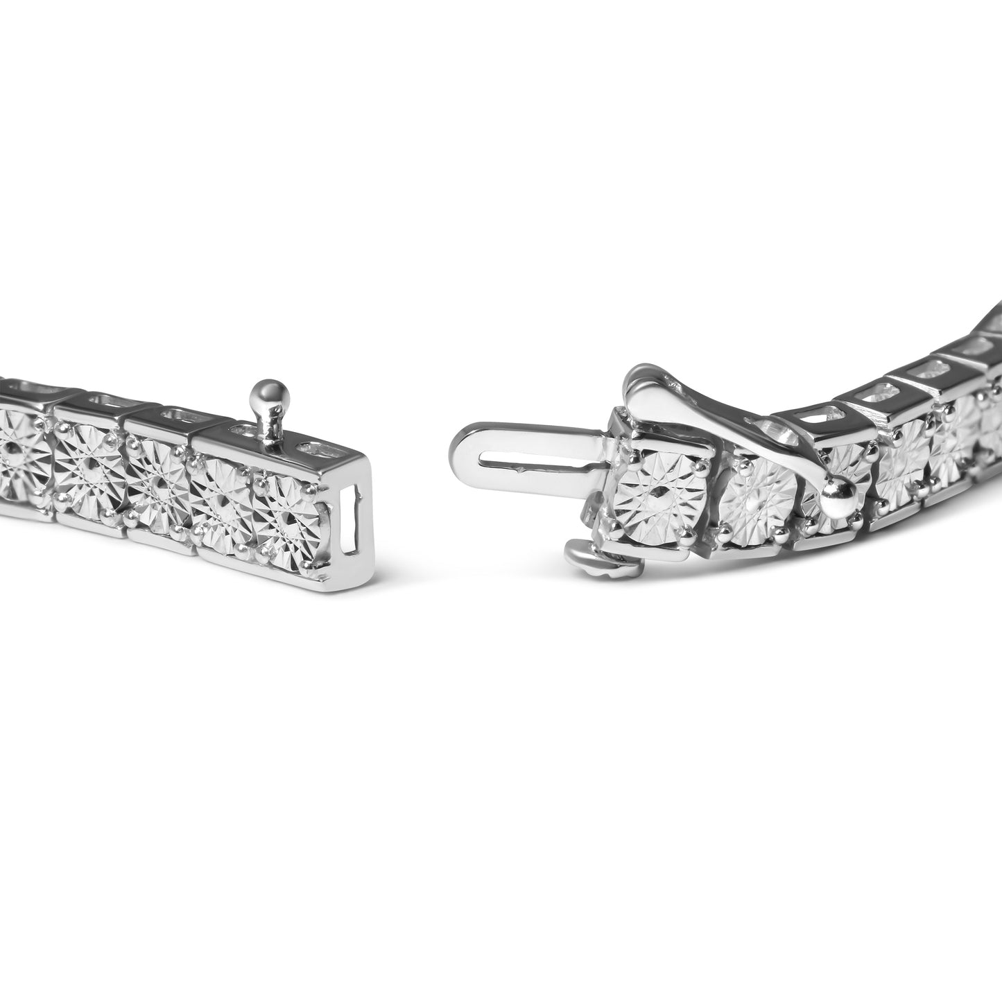 .925 Sterling Silver 1/10 Cttw Diamond 7.25" Link Bracelet (I-J Color, I2-I3 Clarity) Bids.com