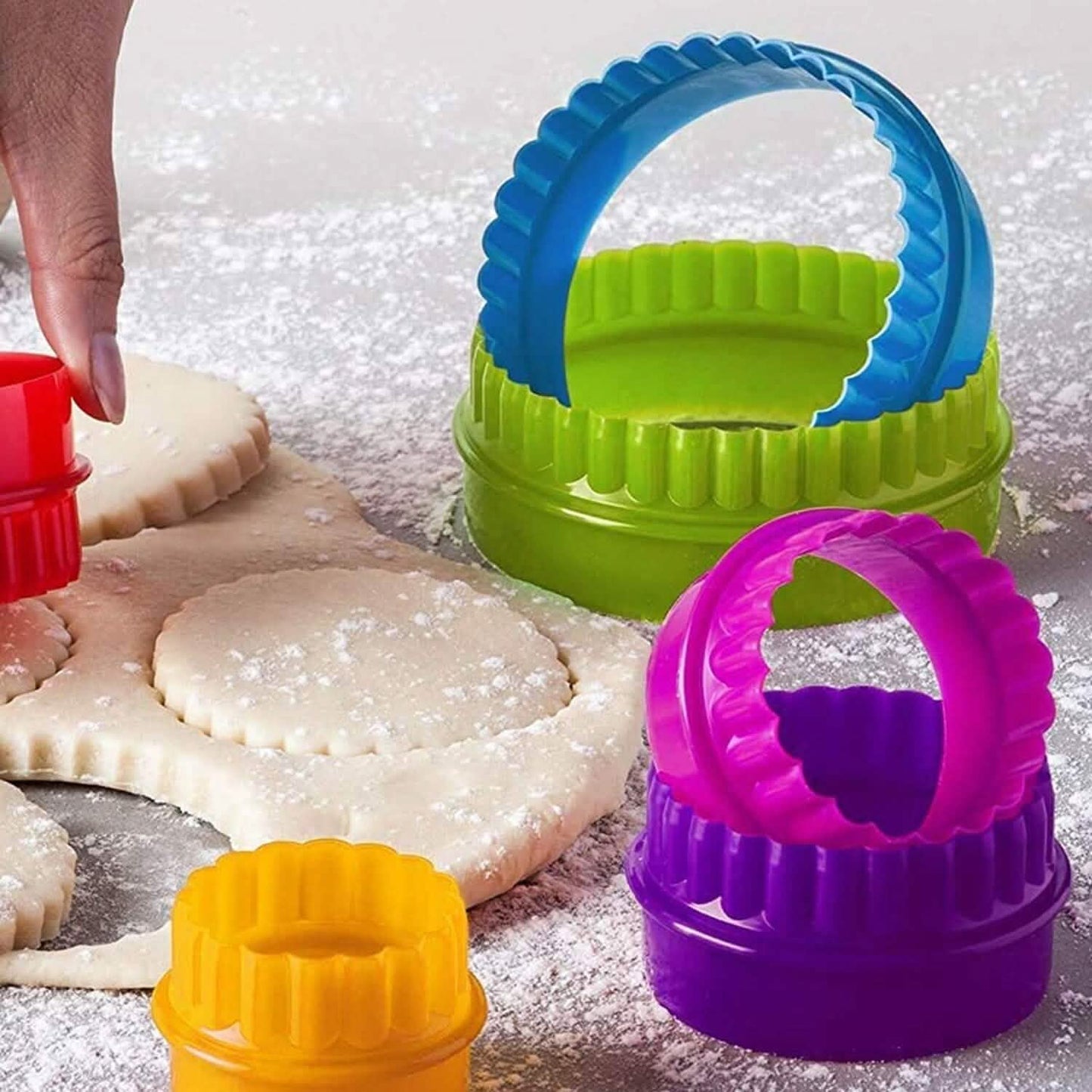 7-Pack: Premium Quality Two-Sided Biscuit Cutter Set For Cookies And Fondant Cakes DailySale