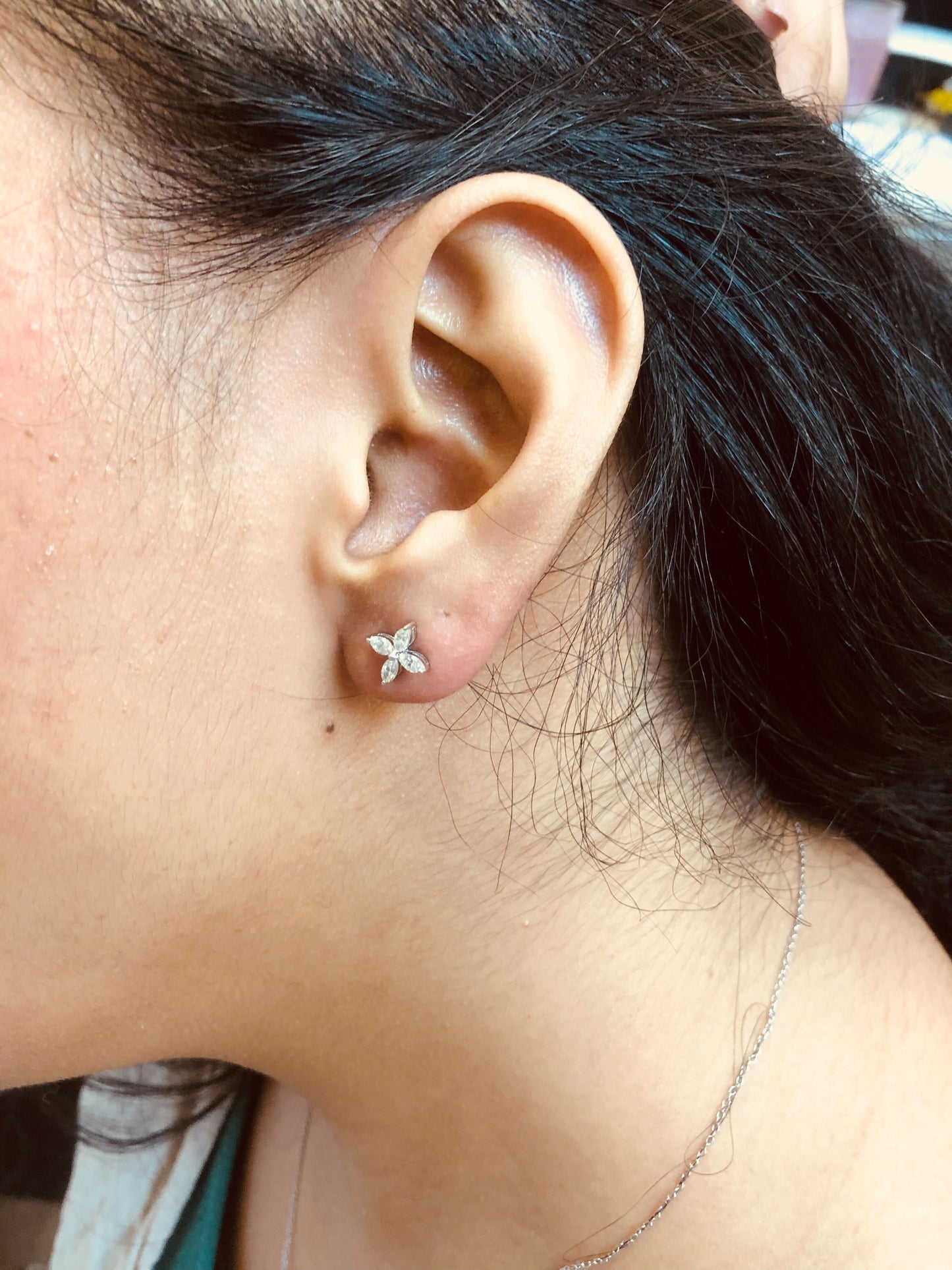 14K White Gold 1/2 Cttw Marquise Diamond 8 Stone Floral Leaf Stud Earrings (H-I Color, SI1-SI2 Clarity) Bids.com