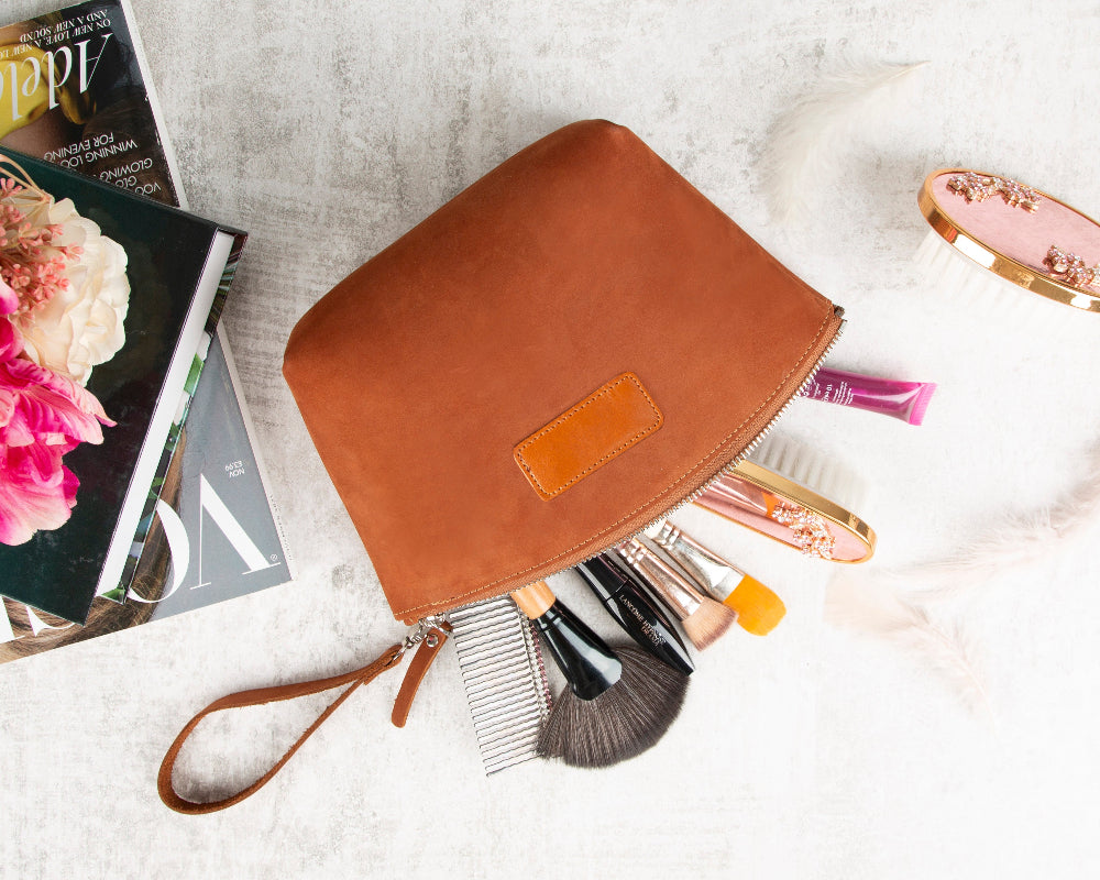 Luna Leather Makeup Bag – Genuine Leather Toiletry & Dopp Kit for Men & Women for Travel Elegance | Minimal & Handcrafted Mizuri Leather