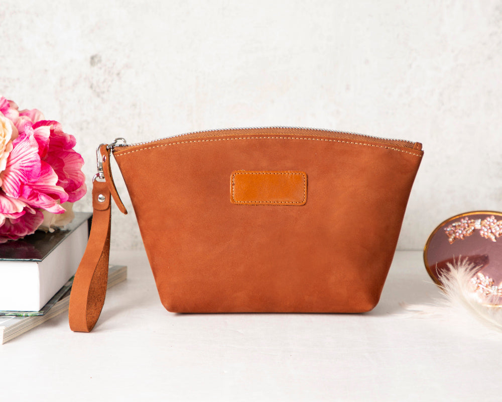 Luna Leather Makeup Bag – Genuine Leather Toiletry & Dopp Kit for Men & Women for Travel Elegance | Minimal & Handcrafted Mizuri Leather