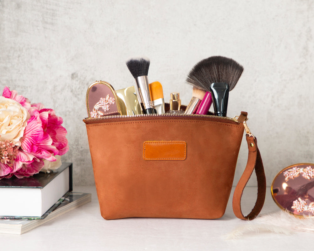 Luna Leather Makeup Bag – Genuine Leather Toiletry & Dopp Kit for Men & Women for Travel Elegance | Minimal & Handcrafted Mizuri Leather