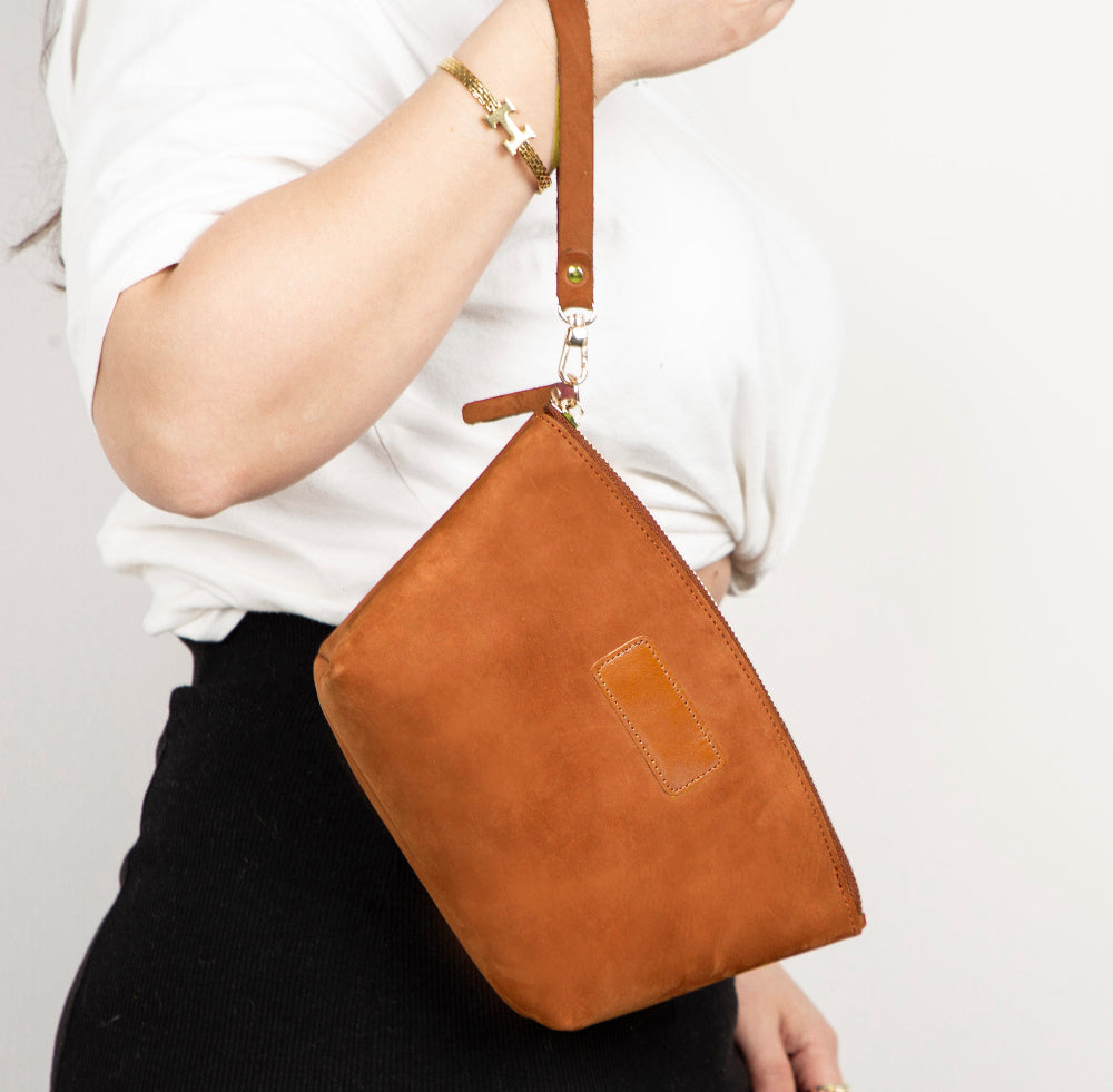 Luna Leather Makeup Bag – Genuine Leather Toiletry & Dopp Kit for Men & Women for Travel Elegance | Minimal & Handcrafted Mizuri Leather