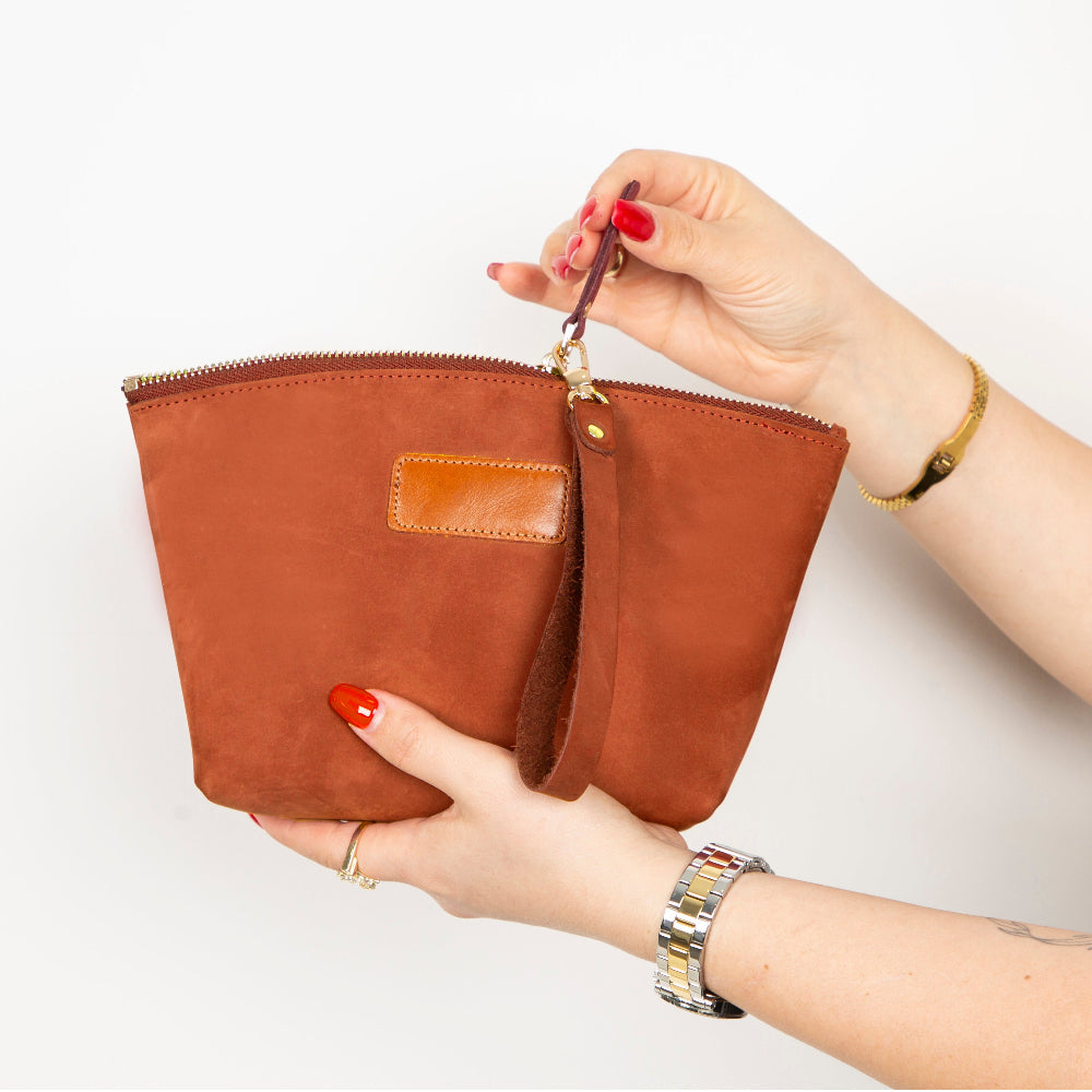 Luna Leather Makeup Bag – Genuine Leather Toiletry & Dopp Kit for Men & Women for Travel Elegance | Minimal & Handcrafted Mizuri Leather