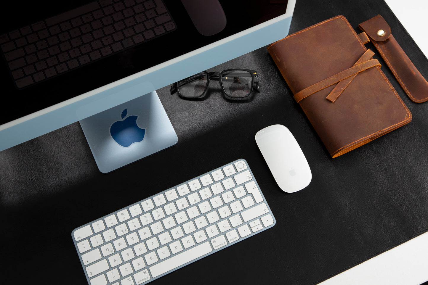 Natural Leather Desk Mat (91 cm x 48 cm) Mizuri Leather