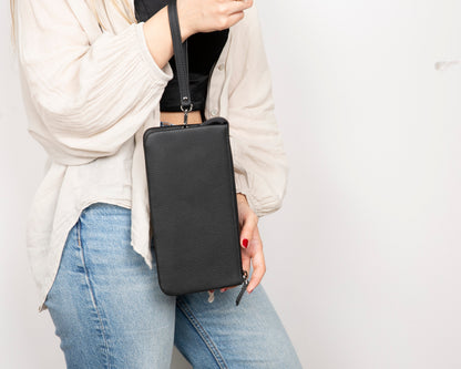 Majeste Leather Clutch Bag Mizuri Leather