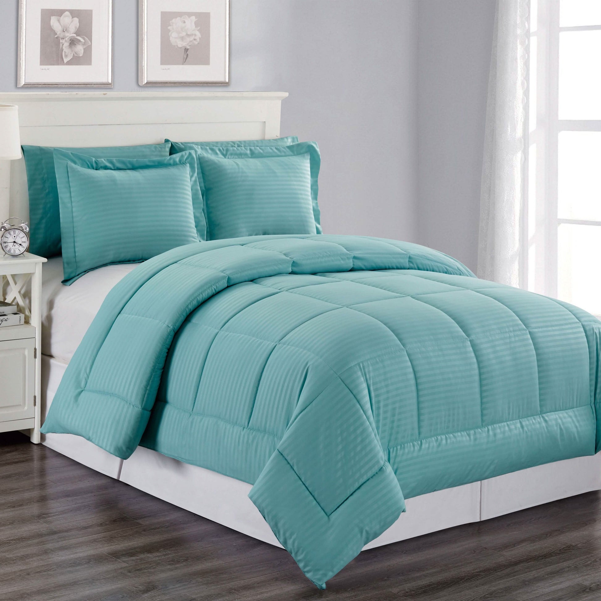 8-Piece: Embossed Bed Set DailySale