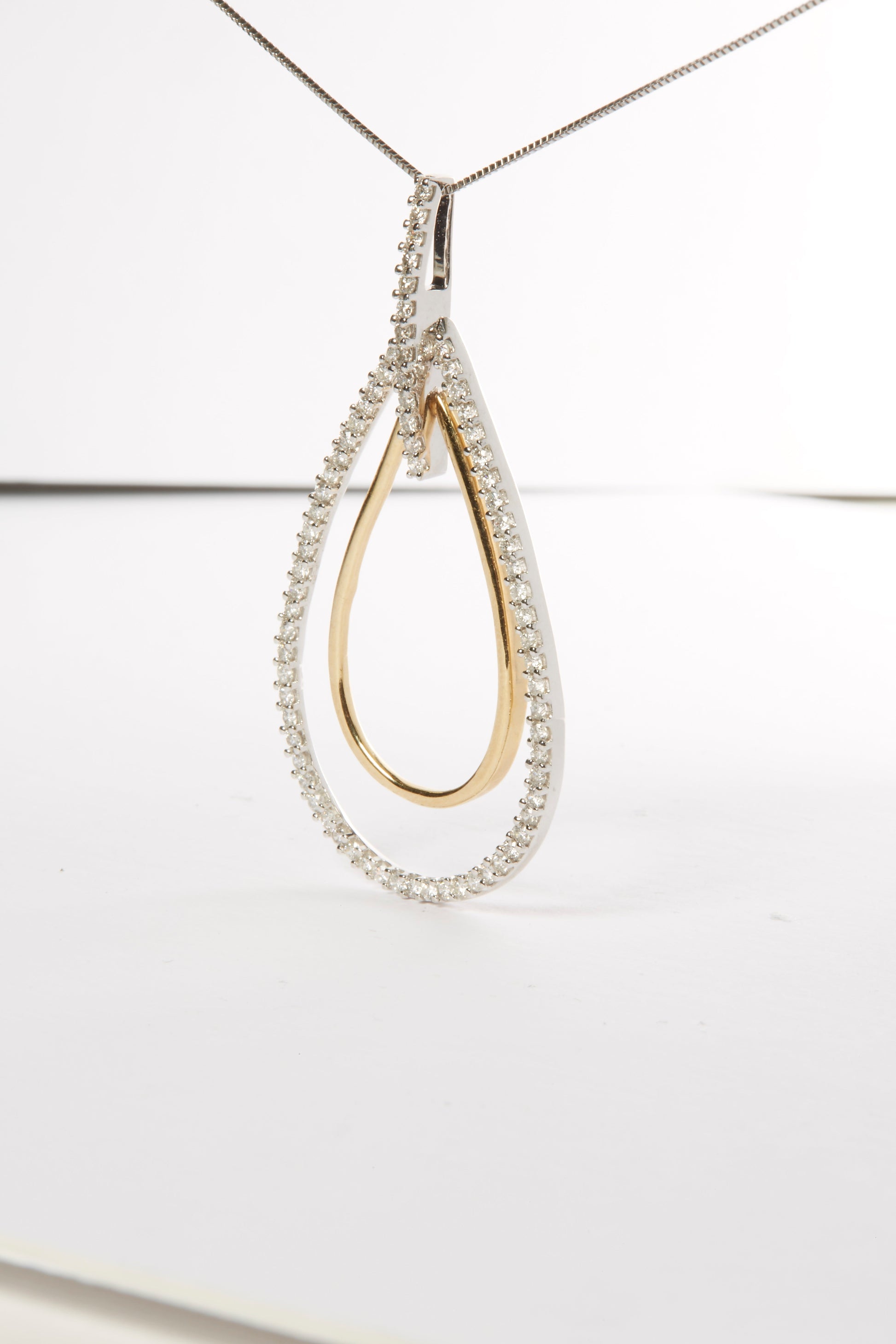 14K Two-Tone Gold Round Cut Diamond Double Burst Pendant Necklace (1.00 cttw, H-I Color, SI2-I1 Clarity) Bids.com