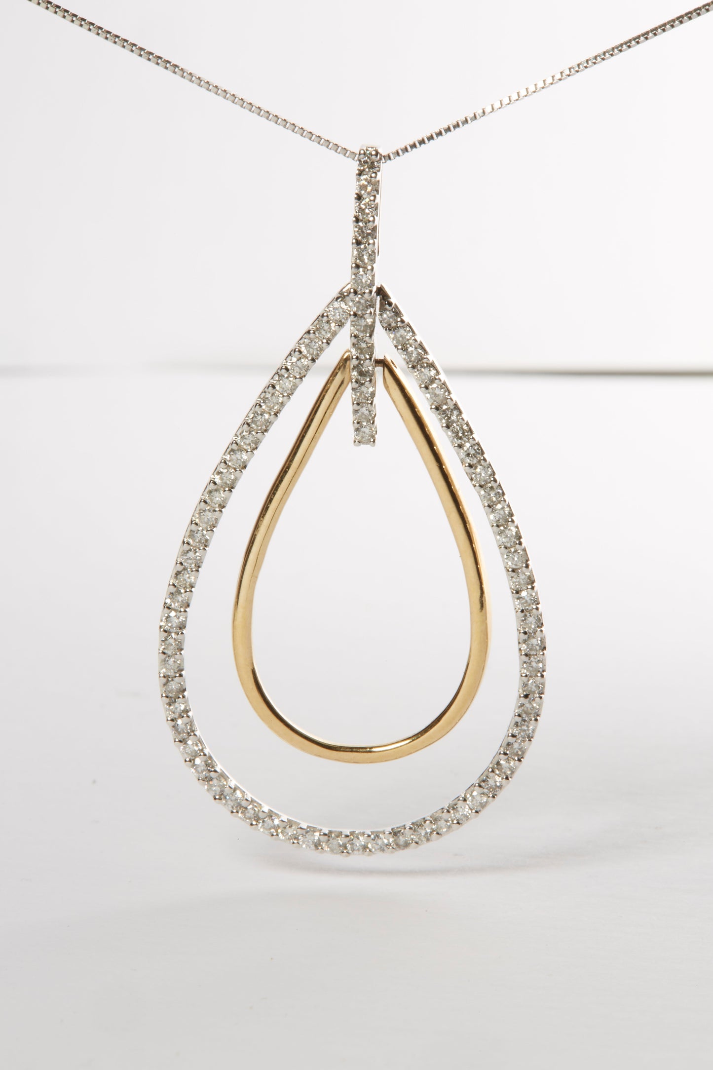 14K Two-Tone Gold Round Cut Diamond Double Burst Pendant Necklace (1.00 cttw, H-I Color, SI2-I1 Clarity) Bids.com