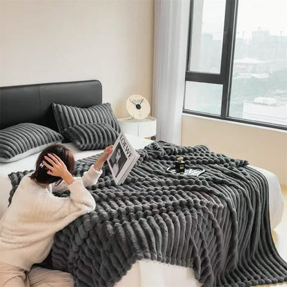 Ultra-Soft Double-Sided Fleece Blanket – Gray (All-Season) DailySale
