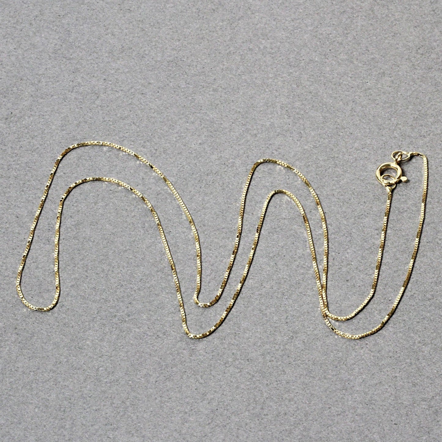 14k Yellow Gold Classic Box Chain 0.45mm Bids.com