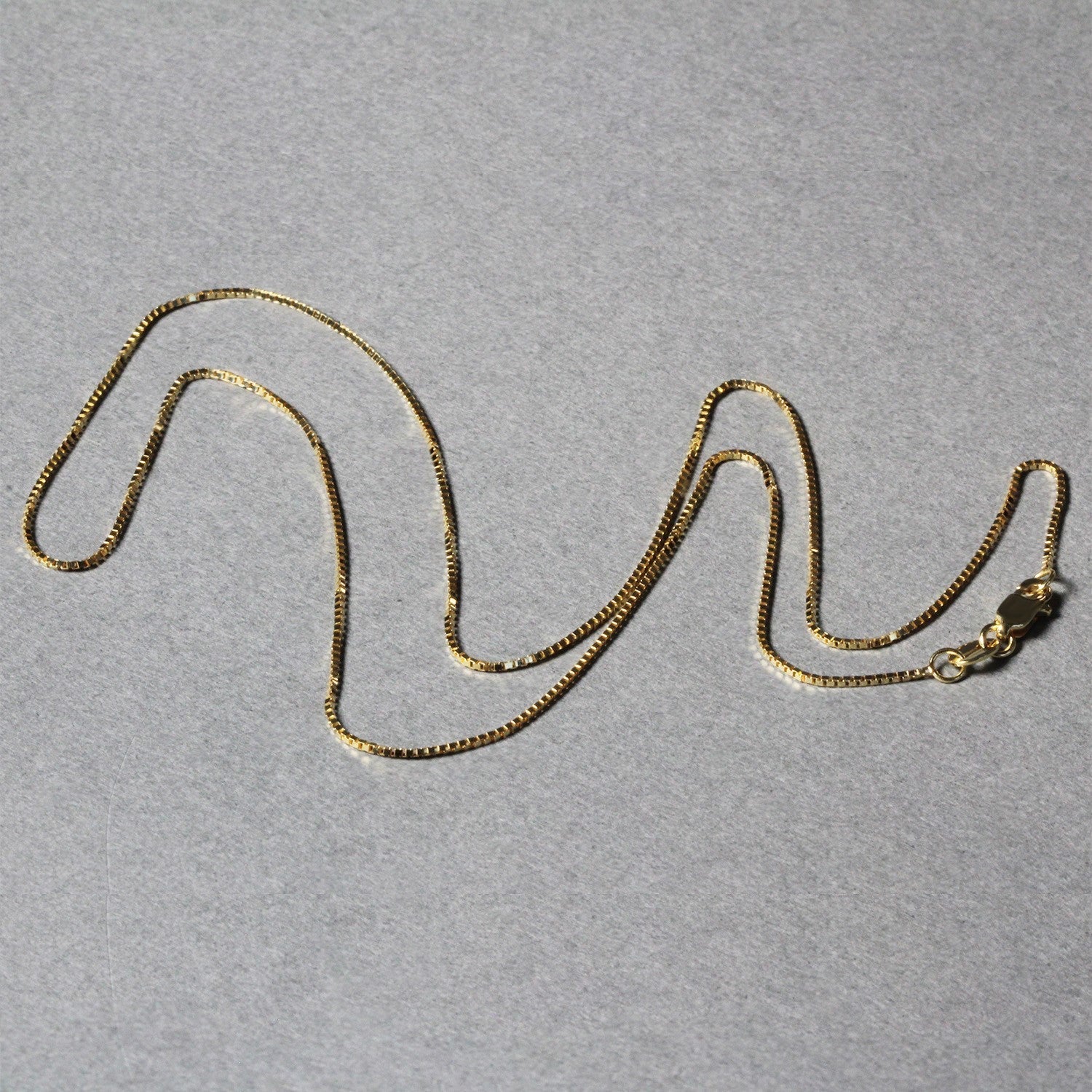 14k Yellow Gold Classic Box Chain 0.7mm Bids.com