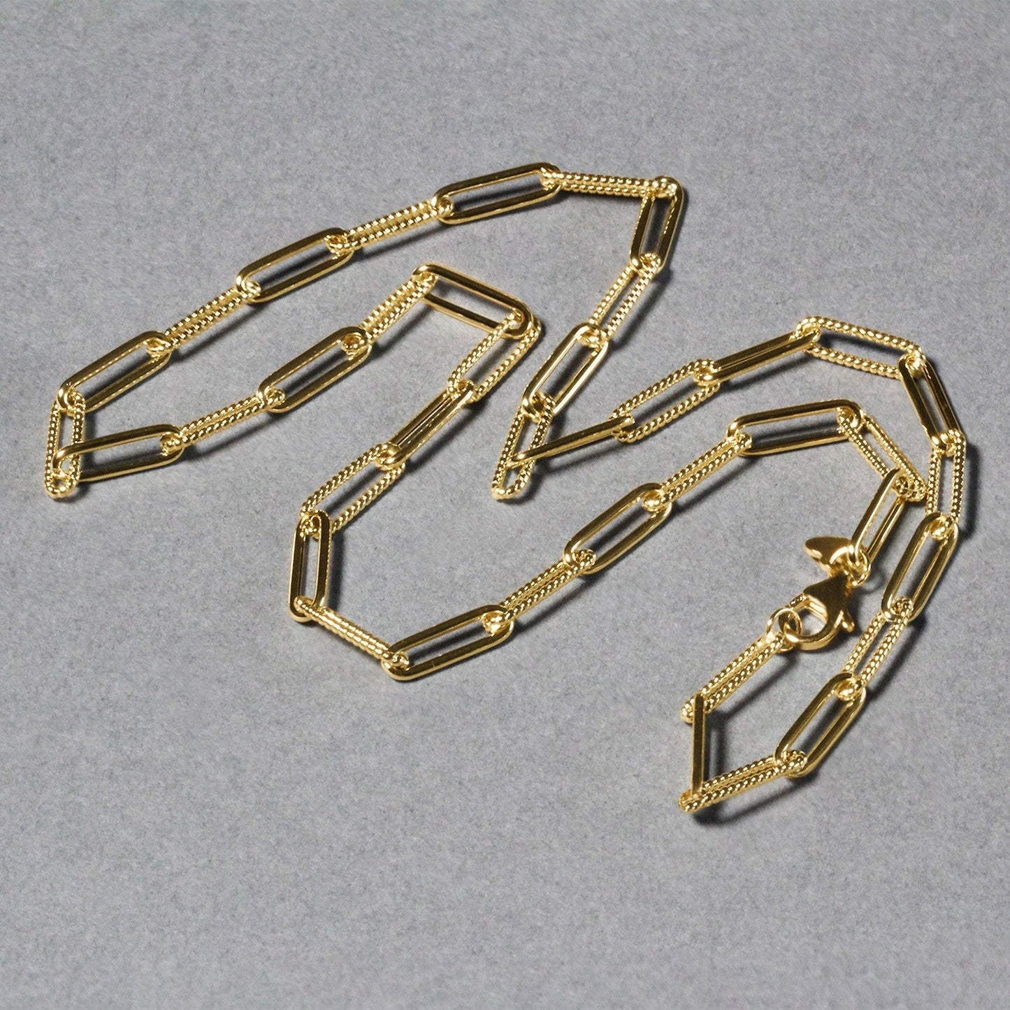 14k Yellow Gold Textured Paperclip Chain (3.5mm) Bids.com