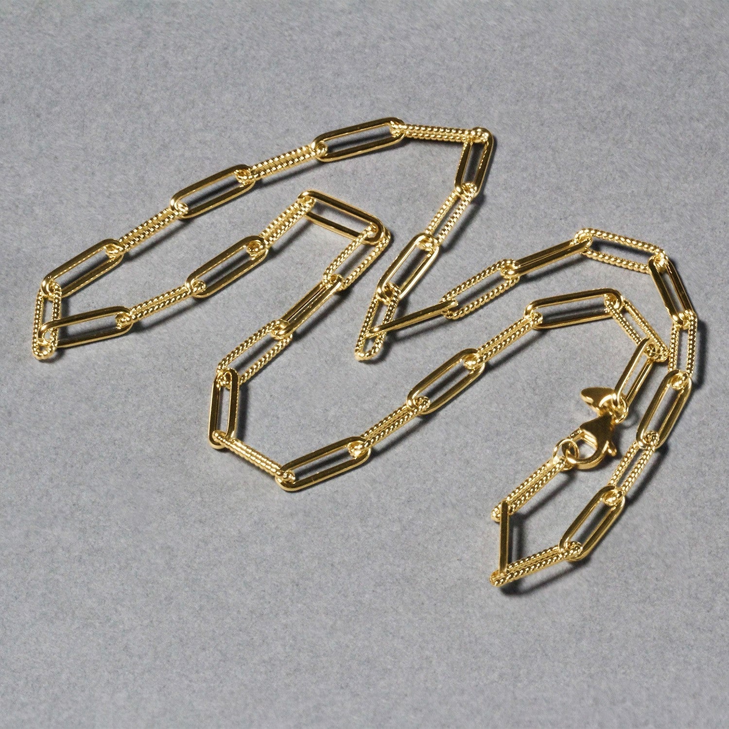 14k Yellow Gold Textured Paperclip Chain (3.5mm) Bids.com