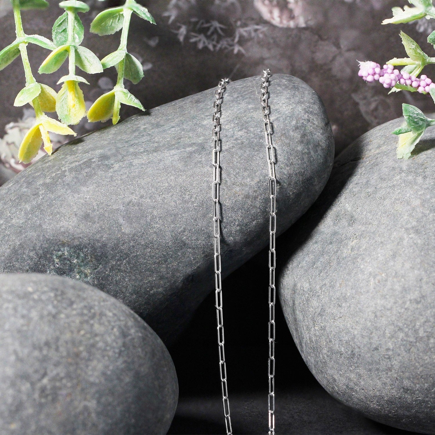 14K White Gold Fine Paperclip Chain (1.5mm) Bids.com