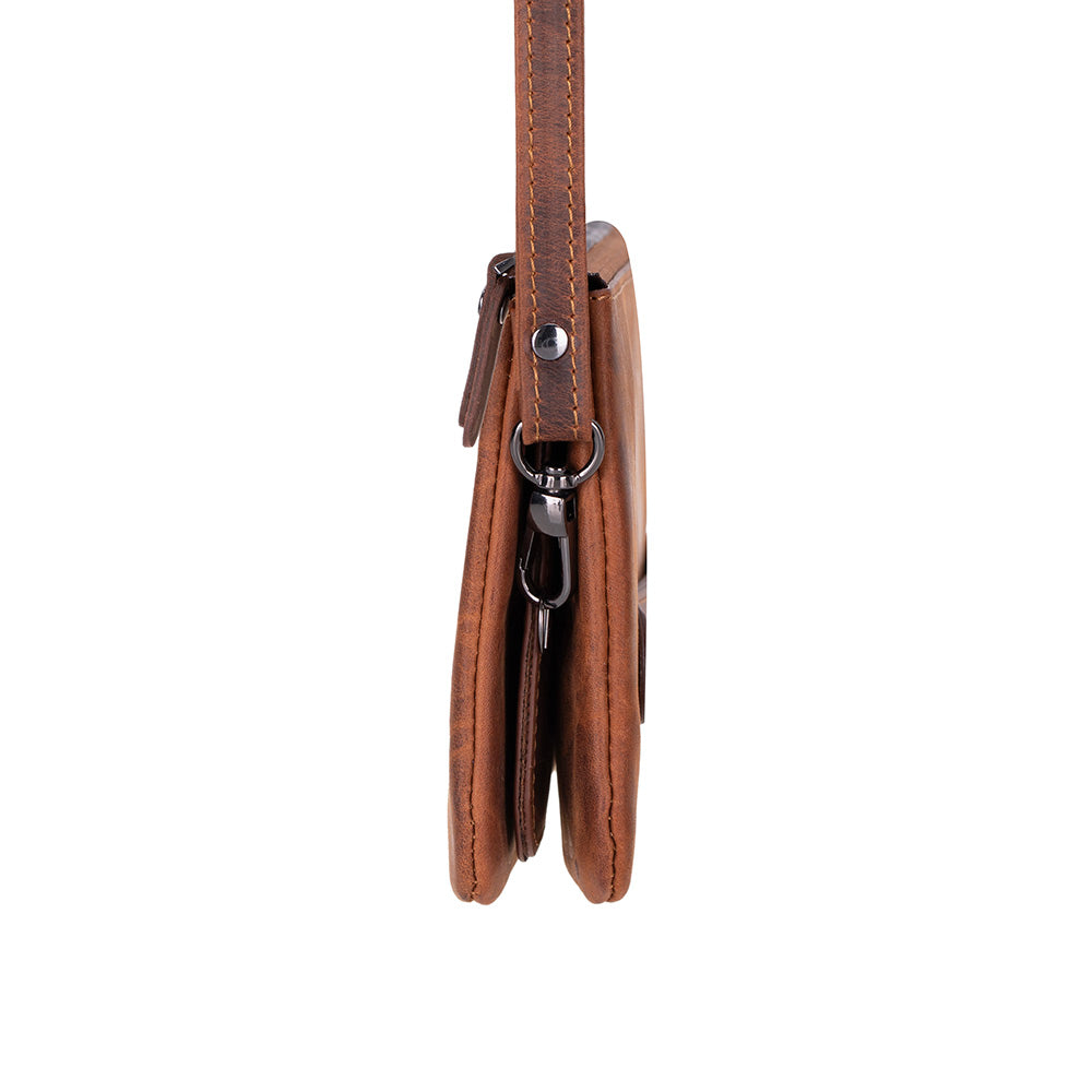 Majeste Leather Clutch Bag Mizuri Leather
