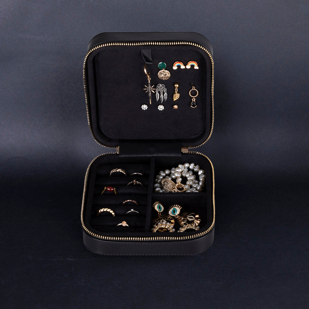 Amanda Leather Jewelry Box, Large Mizuri Leather