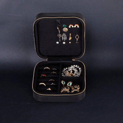 Amanda Leather Jewelry Box, Large Mizuri Leather