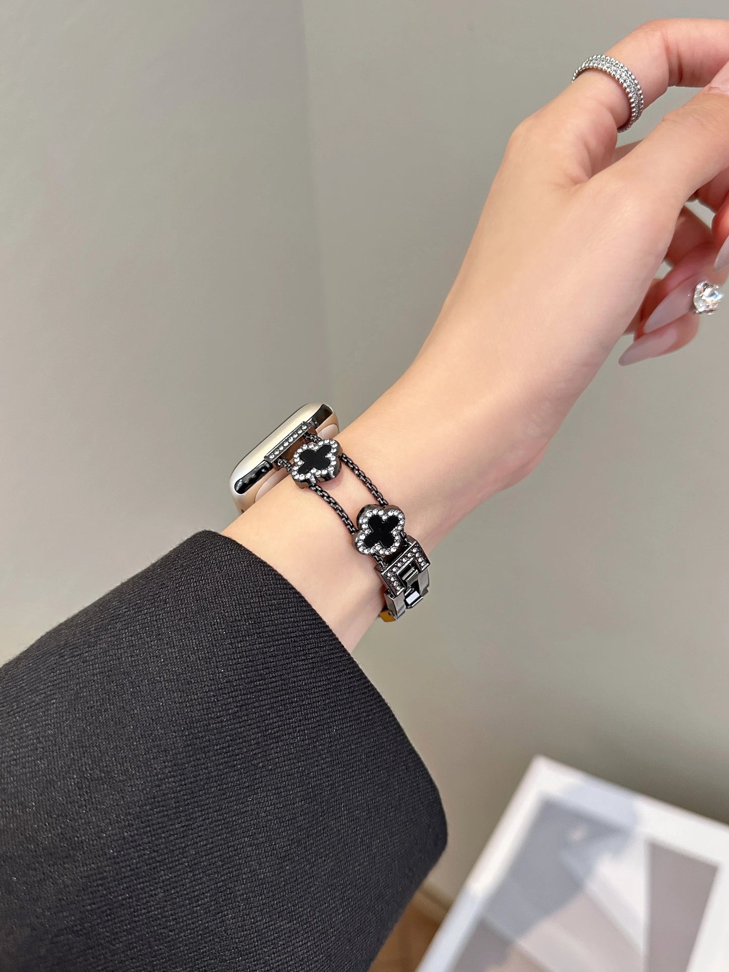 Lucky Clover Crystal Bracelet for Apple Watch - Silver & Black Enamel Chain Strap Wristwatchstraps.co