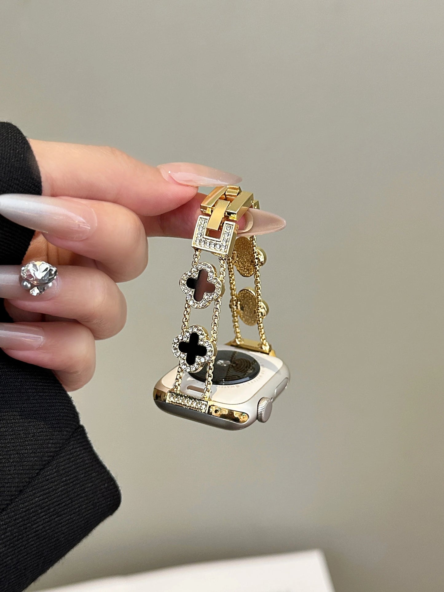 Lucky Clover Crystal Bracelet for Apple Watch - Silver & Black Enamel Chain Strap Wristwatchstraps.co