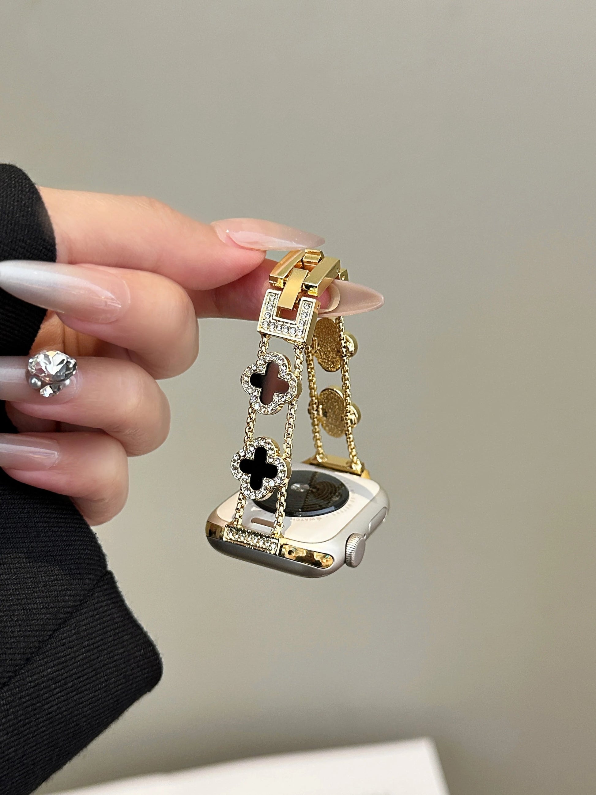 Lucky Clover Crystal Bracelet for Apple Watch - Silver & Black Enamel Chain Strap Wristwatchstraps.co