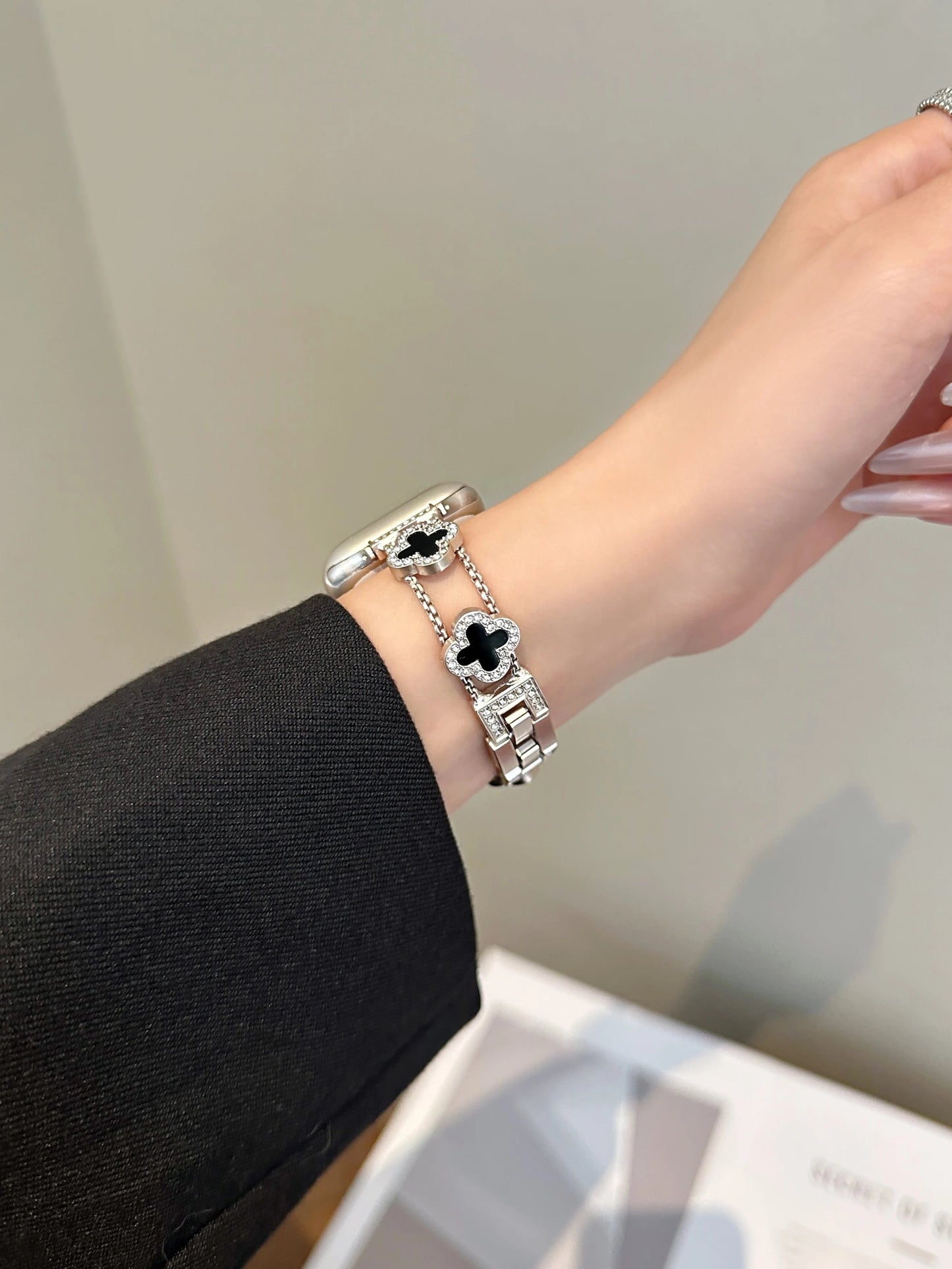 Lucky Clover Crystal Bracelet for Apple Watch - Silver & Black Enamel Chain Strap Wristwatchstraps.co