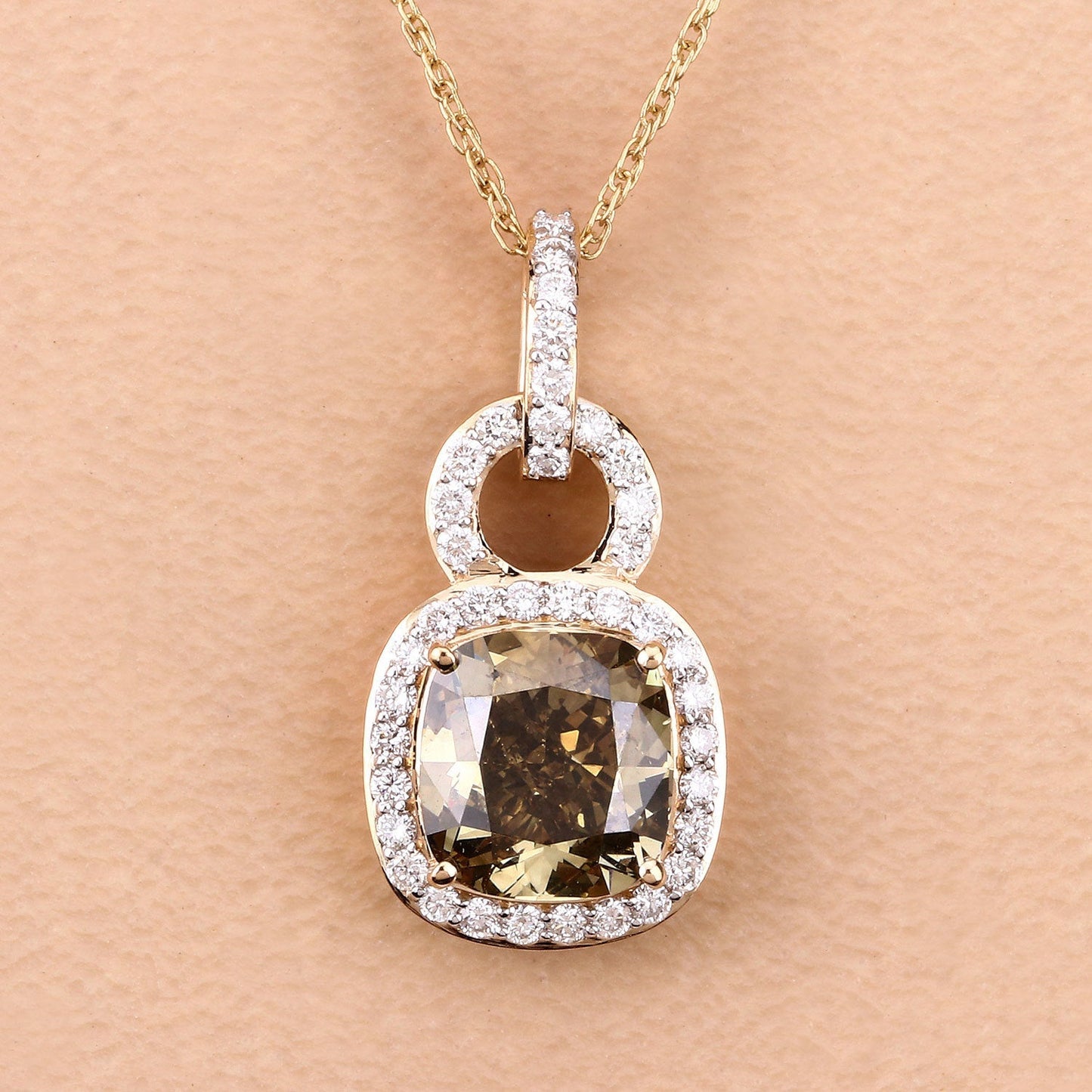 IGI Certified 2.50 Carat Genuine Brown Diamond Center and 0.31cttw White Diamond 18K Yellow Gold Pendant (2.81cttw) Bids.com