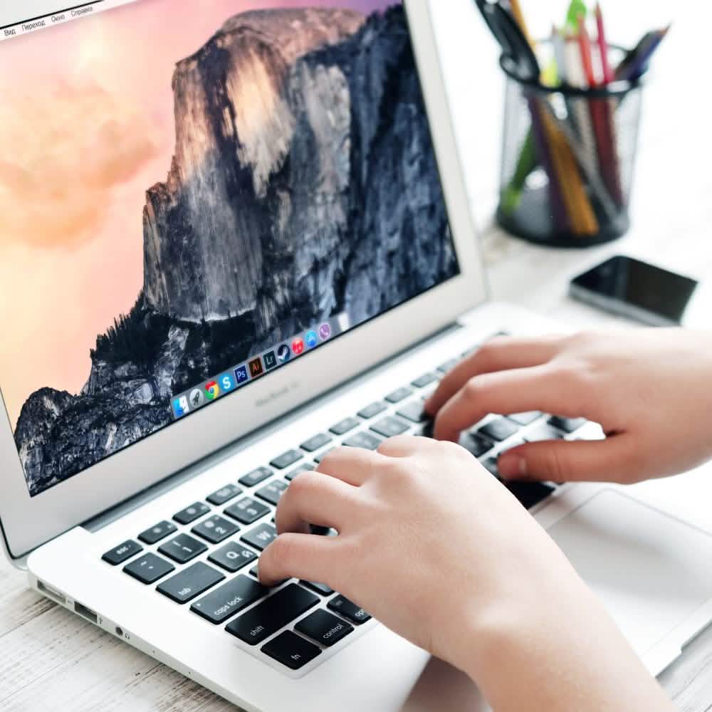 Apple MacBook Air MD760LL/A Core i5 1.3 13-Inch 4GB RAM 128GB (Refurbished) DailySale