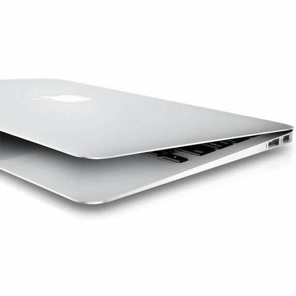 Apple MacBook Air MD760LL/A Core i5 1.3 13-Inch 4GB RAM 128GB (Refurbished) DailySale