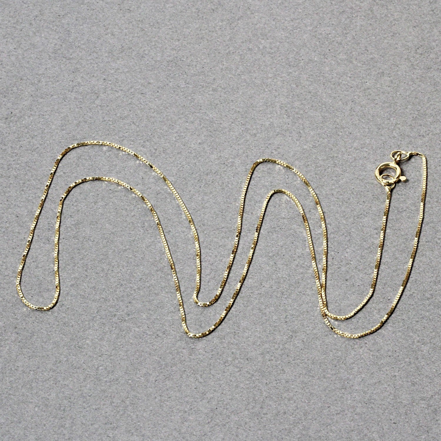 14k Yellow Gold Classic Box Chain 0.45mm Bids.com