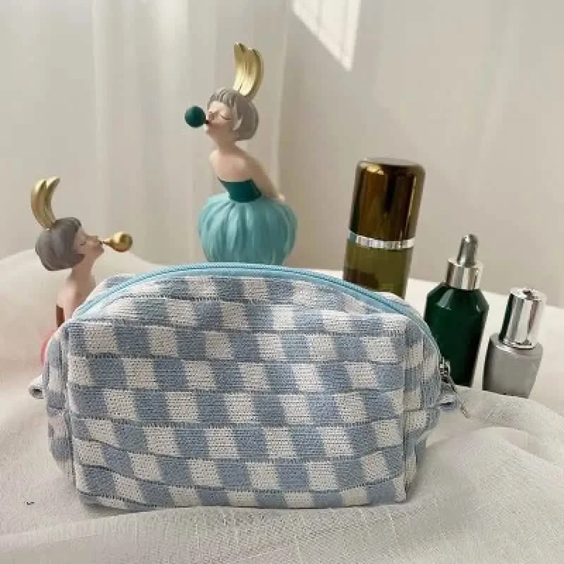 Checkered Pattern Zipper Makeup Bag DailySale
