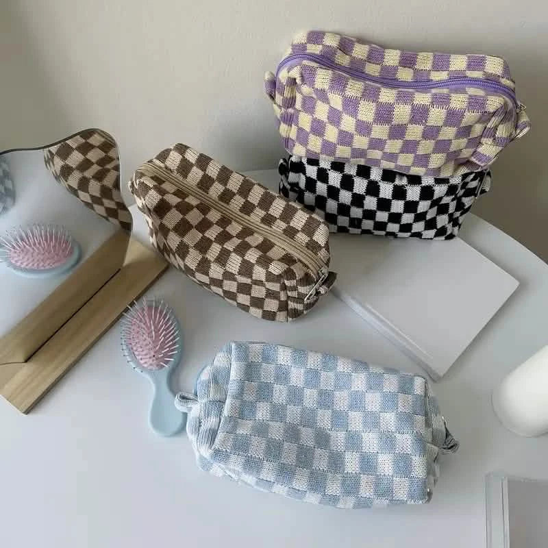 Checkered Pattern Zipper Makeup Bag DailySale