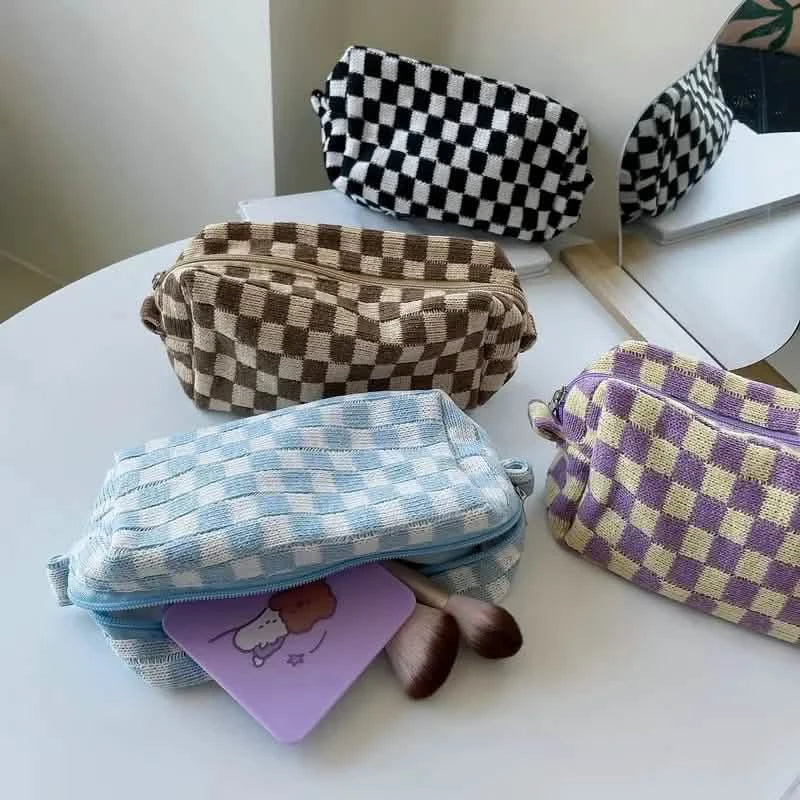 Checkered Pattern Zipper Makeup Bag DailySale