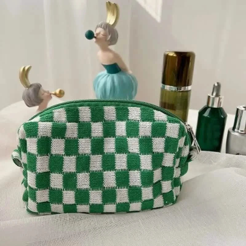 Checkered Pattern Zipper Makeup Bag DailySale