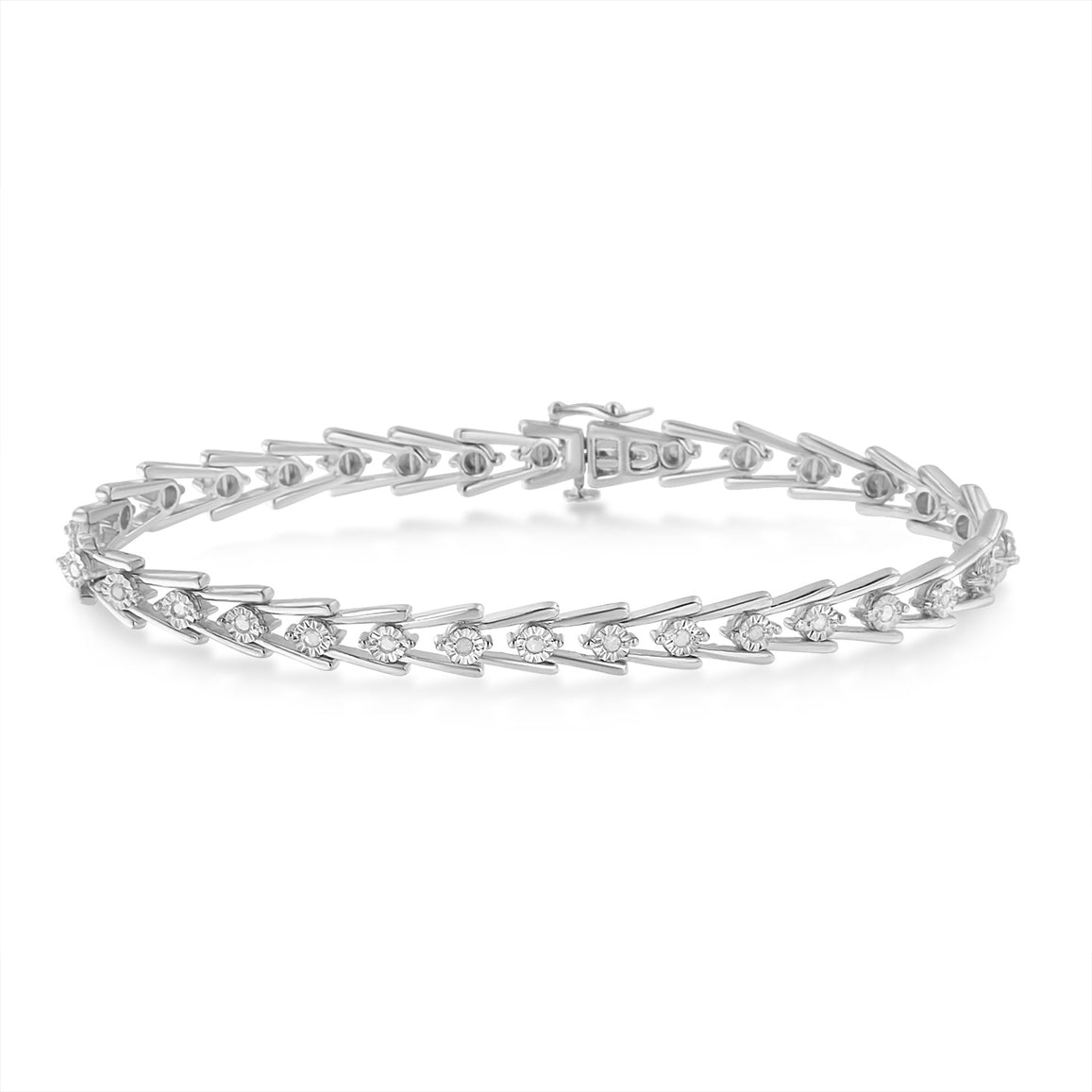Sterling Silver Diamond Wave-Style Link Bracelet (0.5 cttw, I-J Color, I3 Clarity) Bids.com