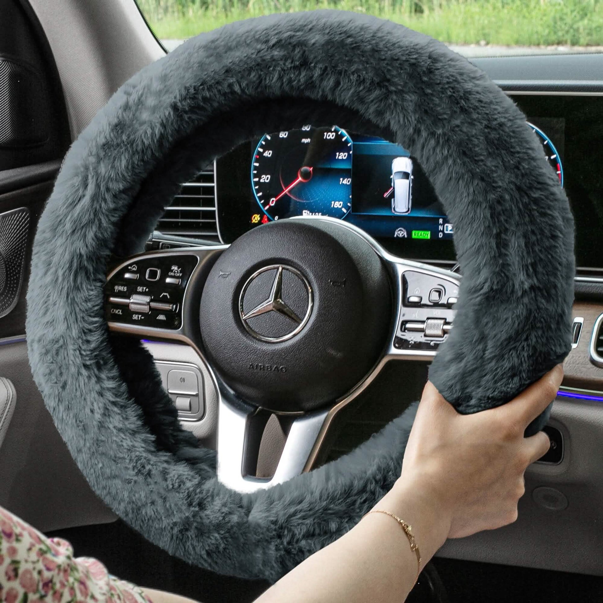 Doe16 Faux Rabbit Fur Steering Wheel Cover DailySale