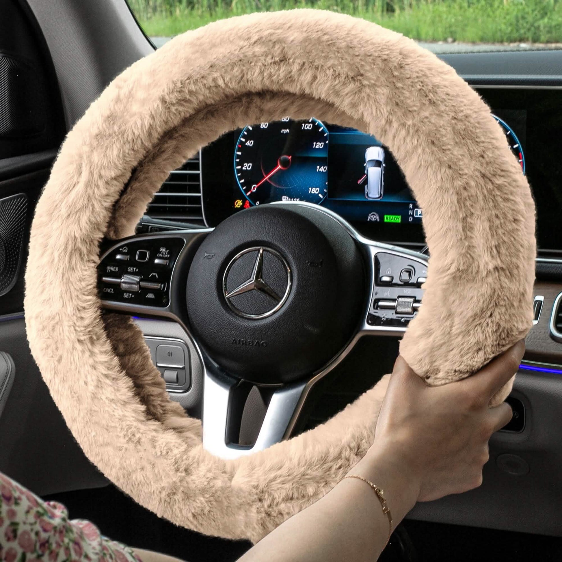 Doe16 Faux Rabbit Fur Steering Wheel Cover DailySale