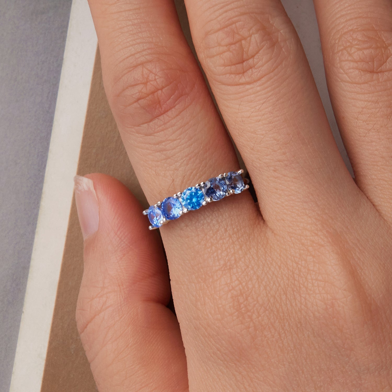 925 Sterling Silver Ring with White Gold Plating for Women, Size 6.0 Bids.com