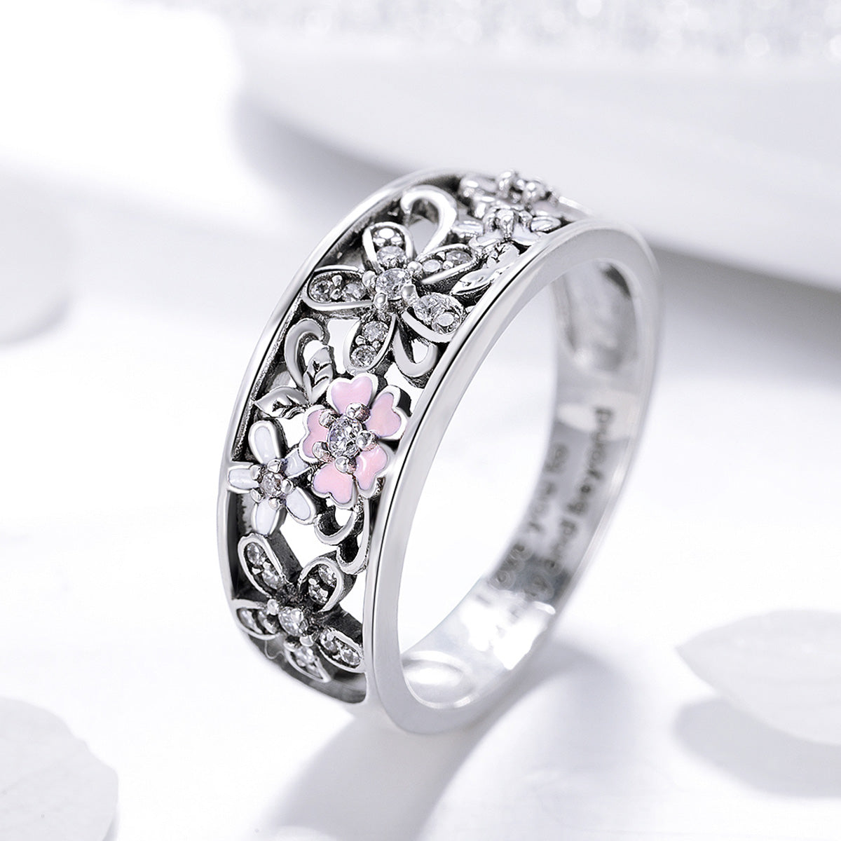 S925 Sterling Silver Ring Size 6.0 Bids.com