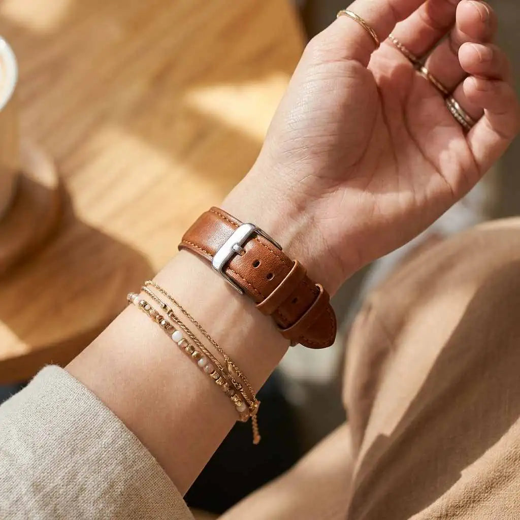Modern Leather Strap Anhem