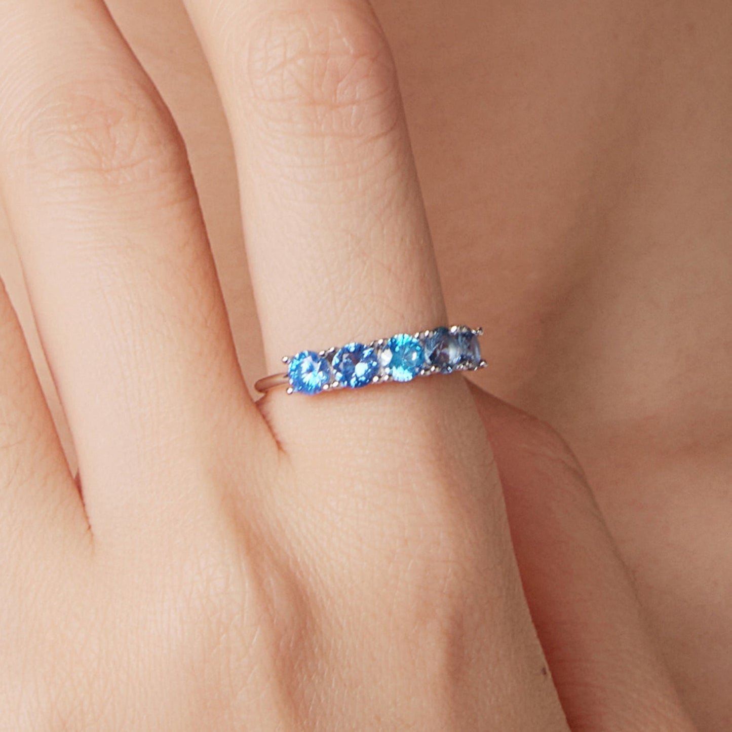 925 Sterling Silver Ring with White Gold Plating for Women, Size 6.0 Bids.com