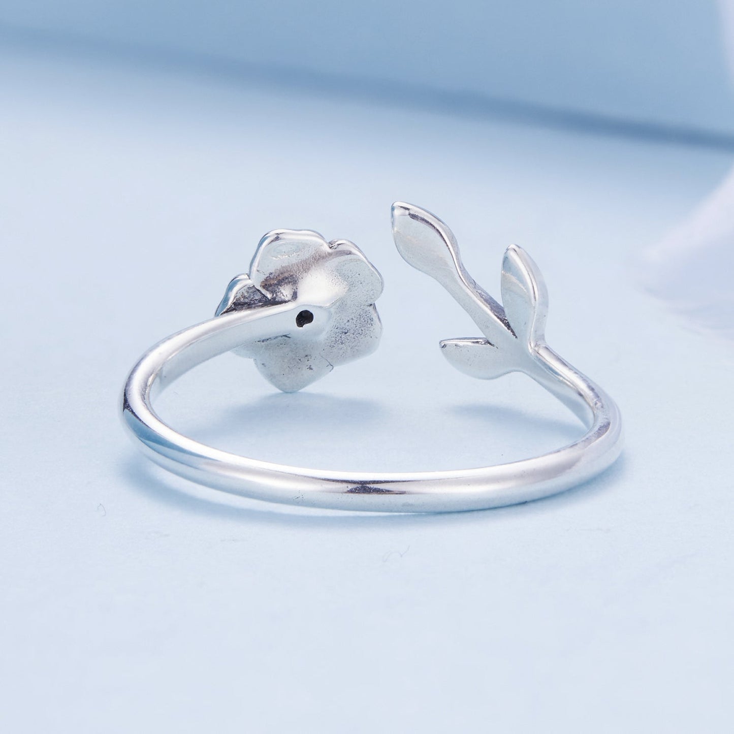 925 Sterling Silver Oxidized Flower Design Ring with Pavé Setting CZ Bids.com