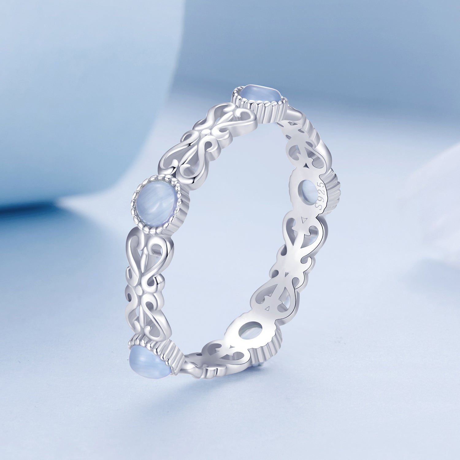 S925 Sterling Silver 4mm Plated Platinum Ring for Women Size 6.0 Bids.com