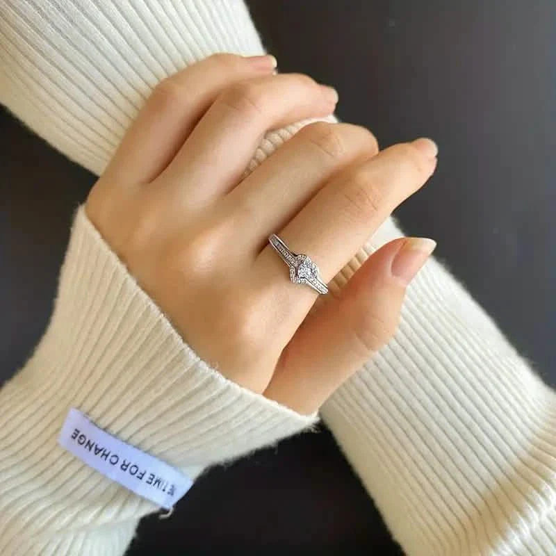 Elegant 925 Sterling Silver Heart Ring with Sparkling Zirconia DailySale
